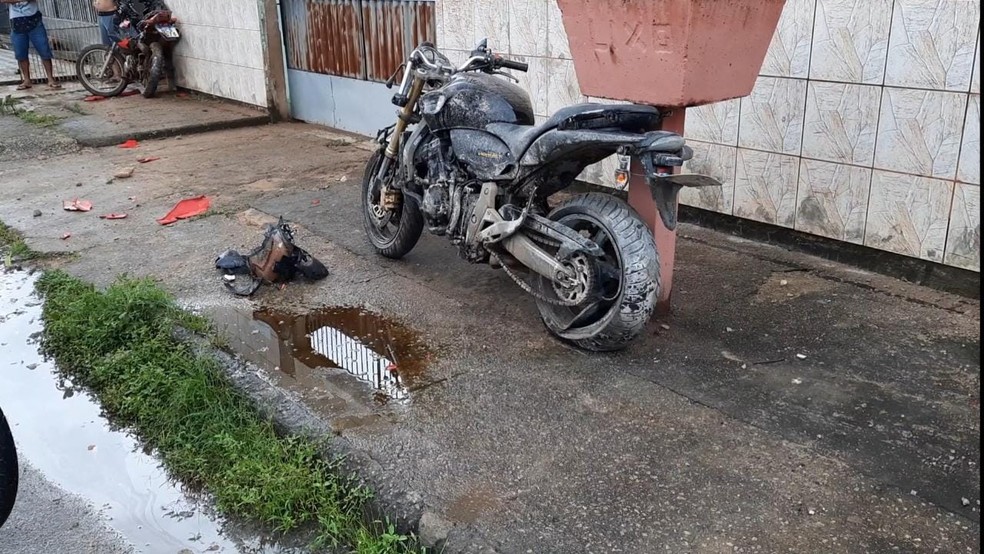 Acidente aconteceu no bairro Tancredo Neves, em Porto Velho — Foto: Diêgo Holanda/G1