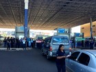 Em protesto, servidores públicos federais bloqueiam Ponte da Amizade