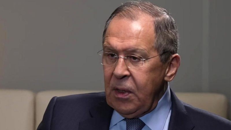Sergei Lavrov fala à BBC (Foto: BBC News)