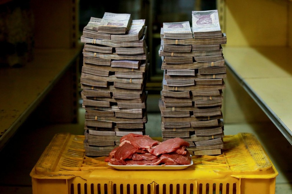 Para comprar um quilo de carne eram necessÃ¡rios 9.500.000 bolÃ­vares (Foto: Reuters)
