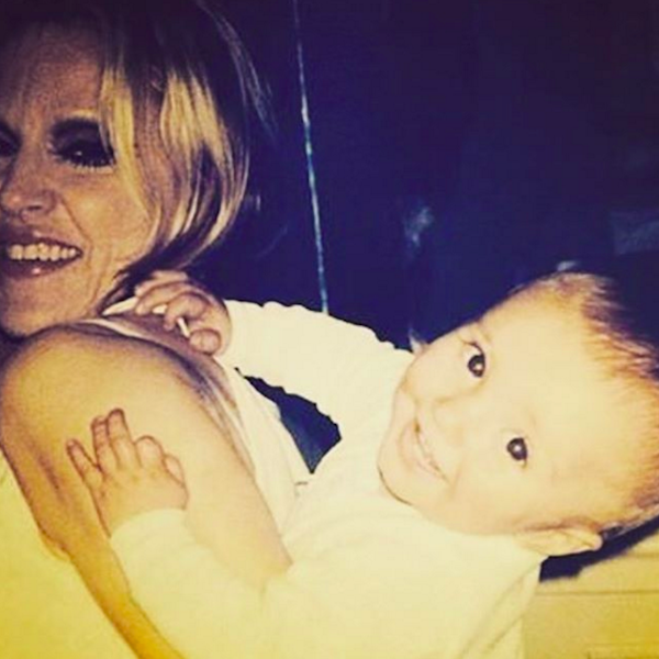 Uma foto antiga de Madonna com Rocco, publicada recentemente no Instagram da cantora (Foto: Instagram)