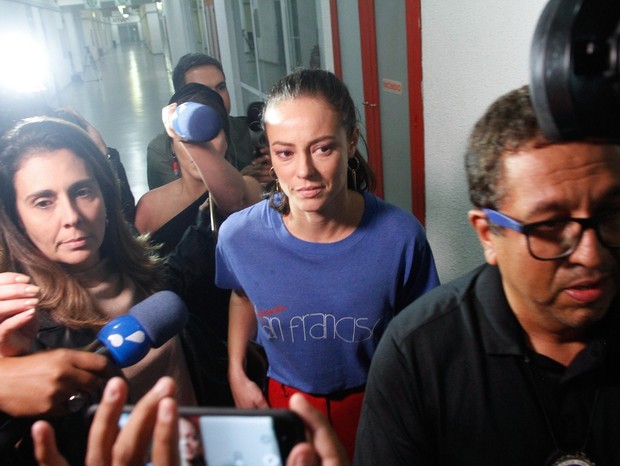Paolla Oliveira deixa DRCI no Rio de Janeiro (Foto: Marcos Ferreira/Brazil News)