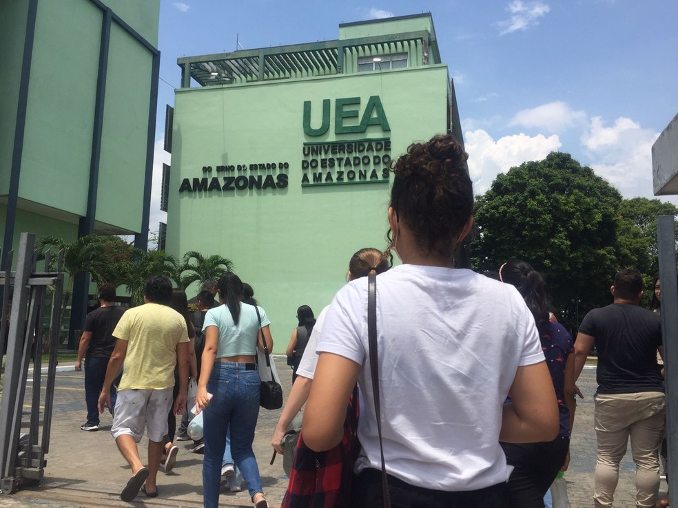 Segundo dia de vestibular da UEA acontece nesta segunda (7), no AM |  Amazonas | G1