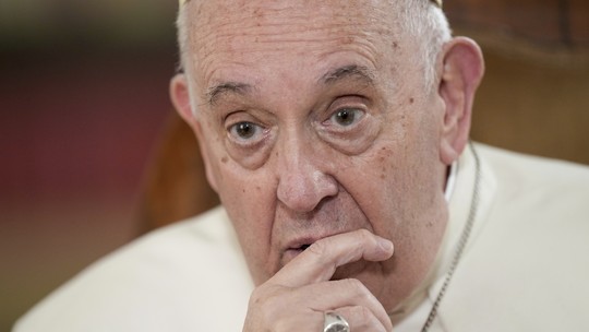 Papa Francisco deixa hospital na véspera da celebração de Ramos