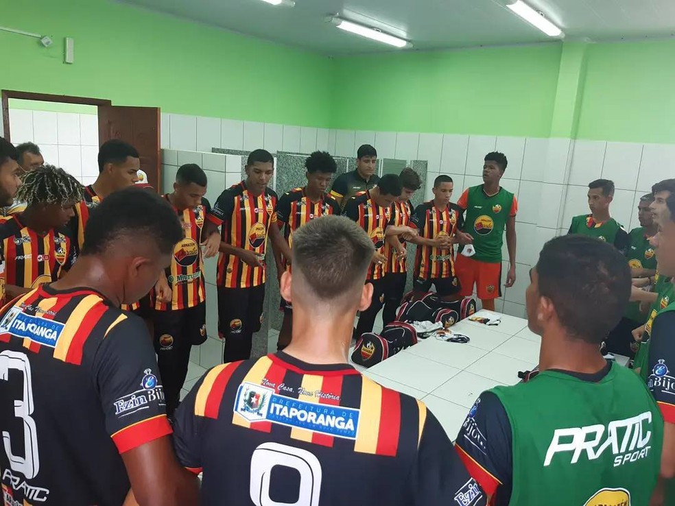 O Para�ba de Itaporanga foi a �nica equipe que encerrou a primeira fase com 100% de aproveitamento � Foto: Luiz Carlos Roque / Para�ba de Itaporanga