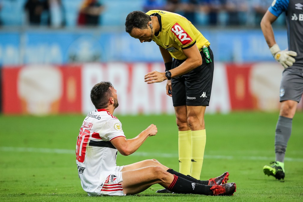 ANÁLISE: Atuação do São Paulo contra o Grêmio é constrangedora