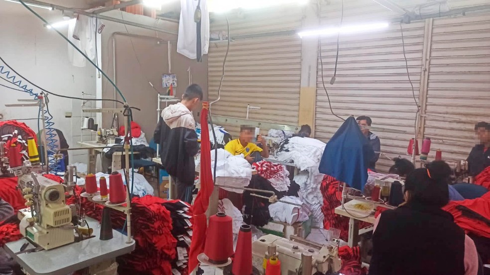 Trabalhadores encaravam jornada exaustiva de trabalho em oficina de costura em Indaiatuba — Foto: Ministério Público do Trabalho (MPT)