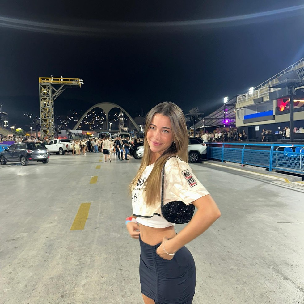 Beatriz L&eacute; na Sapuca&iacute; &mdash; Foto: Reprodu&ccedil;&atilde;o/Instagram
