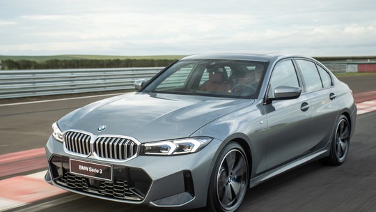 BMW Série 3 2023 chega com interior do SUV elétrico iX e preço acima de R$ 300 mil 