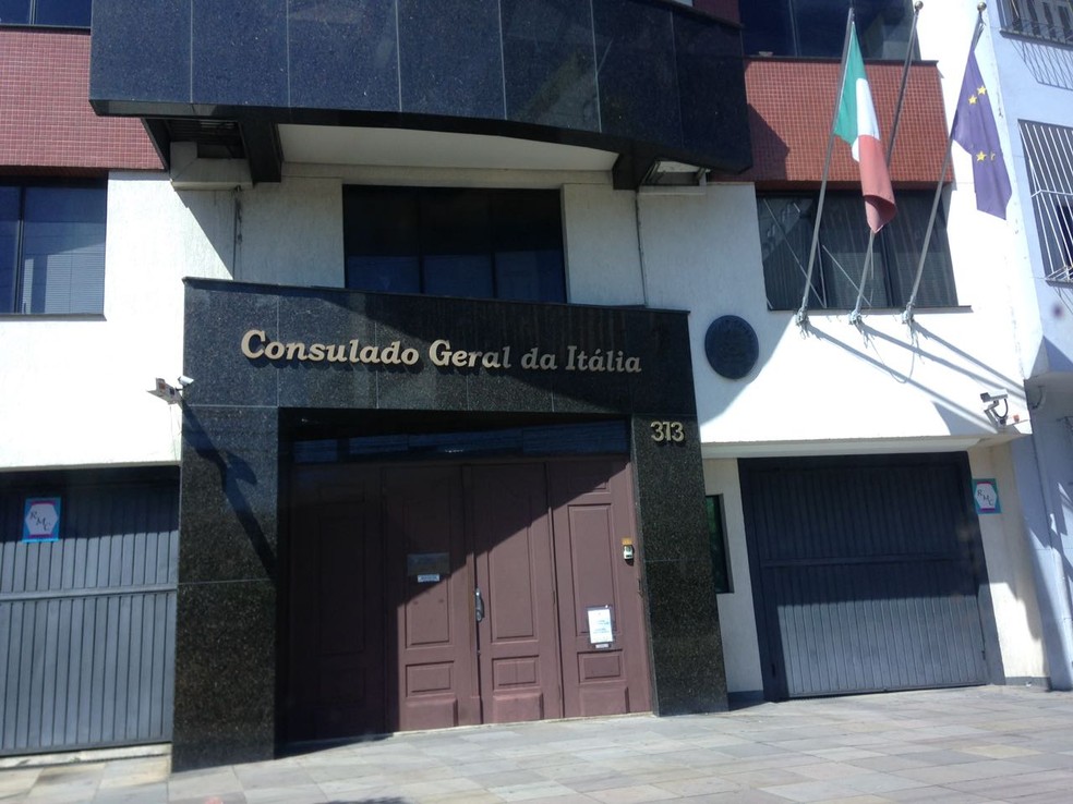 Consulado Geral da Itália em Porto Alegre fica no bairro Menino Deus (Foto: Rafaella Fraga/G1)