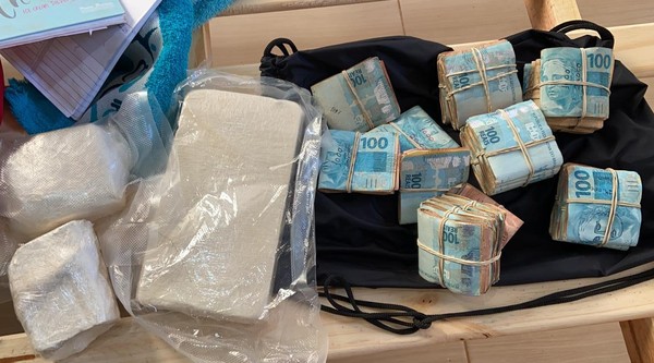 Polícia apreende drogas e dinheiro durante operação em Orlândia (SP) — Foto: Divulgação / Polícia Civil