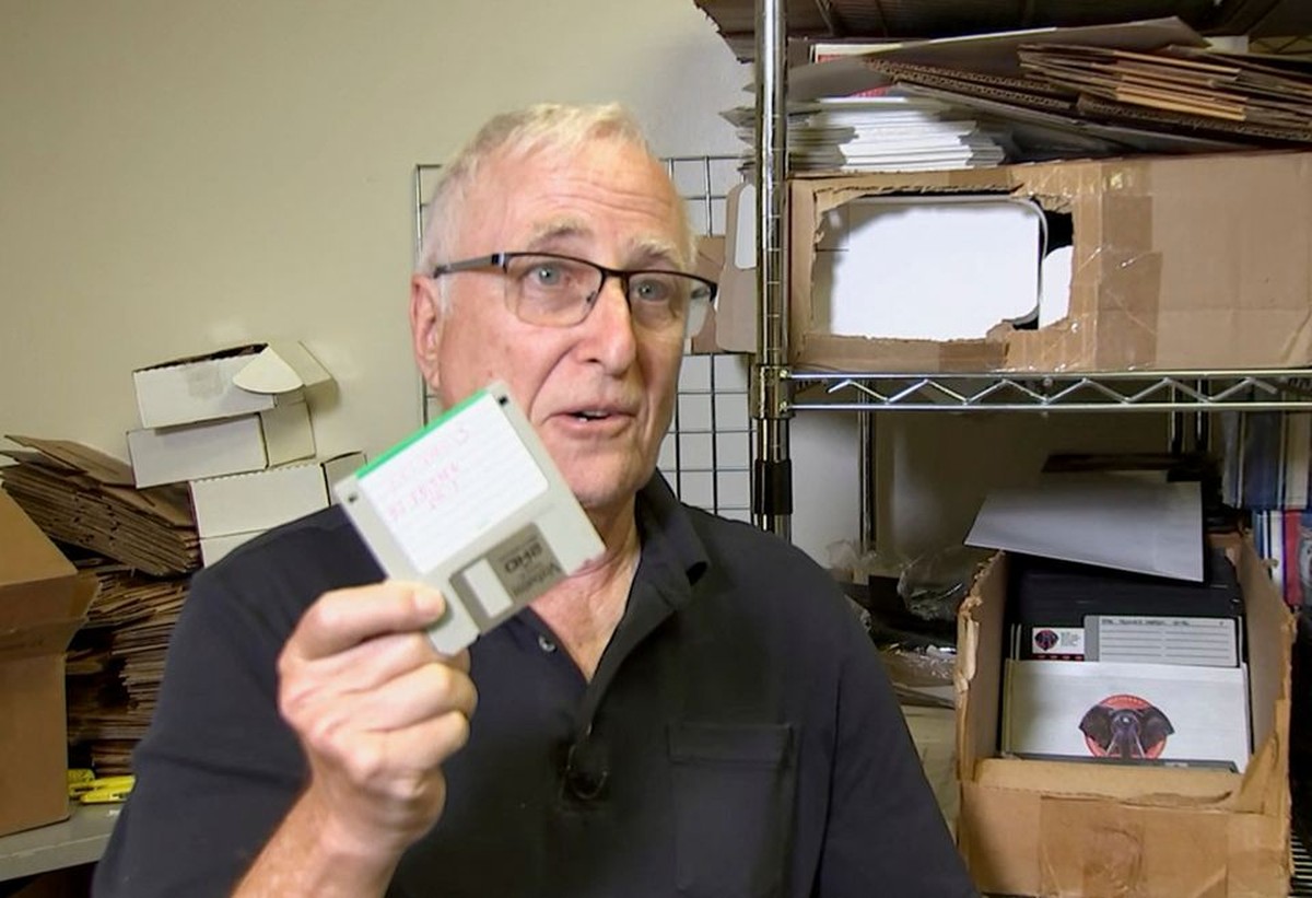 The popular floppy disks of the 1990s are still sold in US stores |  technology