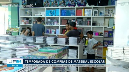 Pais se organizam para economizar na compra dos materiais escolares