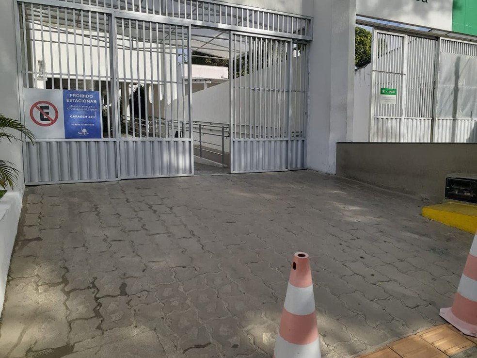 Centro de velórios é assaltado no bairro Alecrim, na Zona Leste de Natal. — Foto: Kleber Teixeira/Inter TV Cabugi