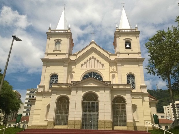 Catedral Juiz de Fora revitalizada (Foto: Roberta Oliveira/ G1)