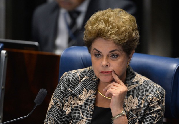 A presidente afastada, Dilma Rousseff, faz sua defesa durante sessão de julgamento do impeachment no Senado (Foto: Fabio Rodrigues Pozzebom/Agência Brasil)