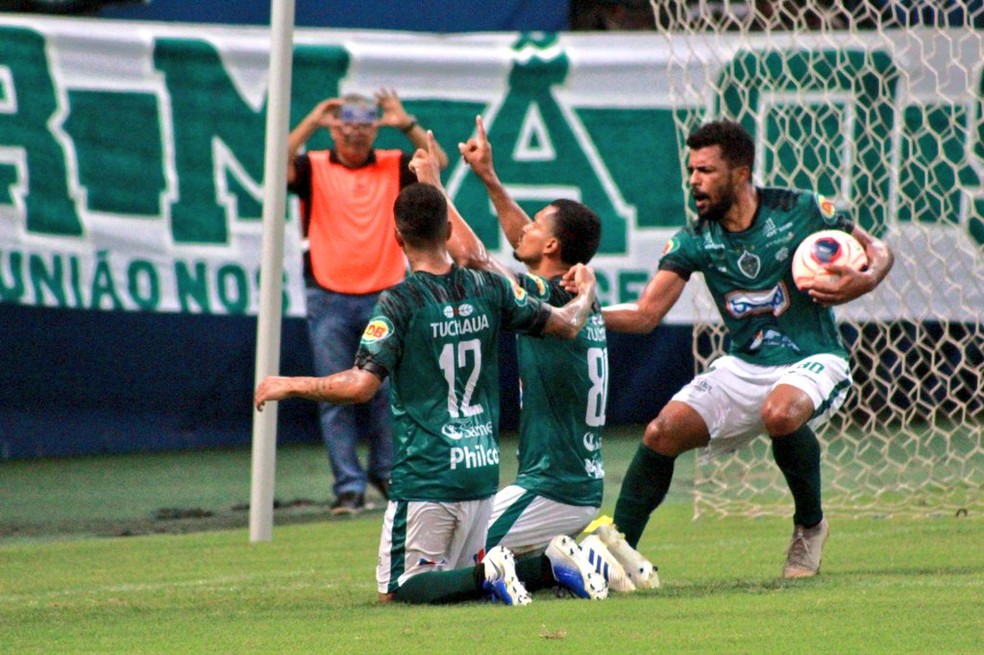 Gabriel Davis marcou o gol de empate do Manaus FC — Foto: Rômulo Almeida