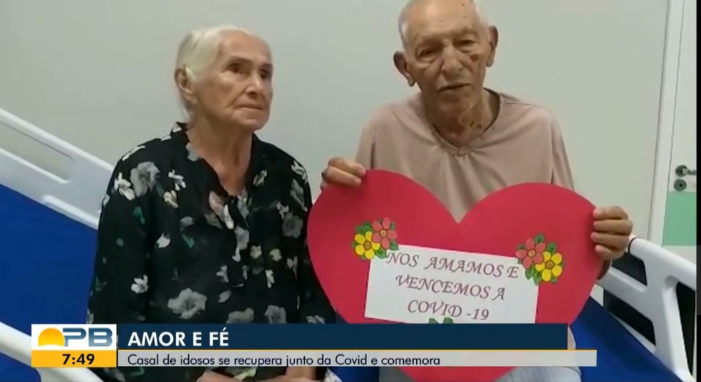 Casal de idosos que estavam com Covid-19 recebem alta juntos, na Paraíba — Foto: Reprodução/ TV Paraíba