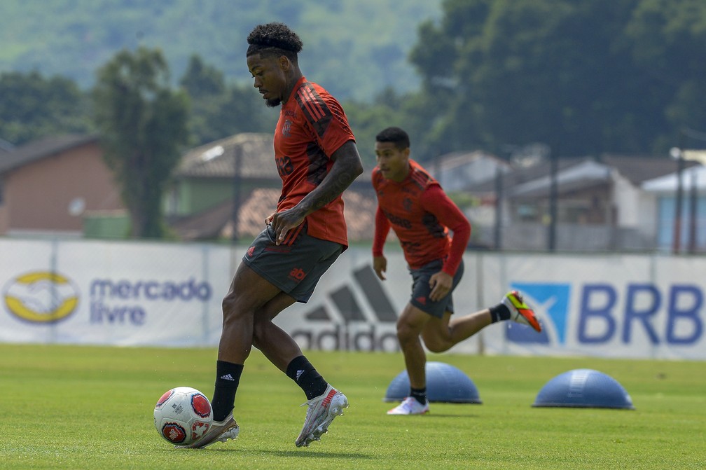 Marinho em treino do Flamengo — Foto: Marcelo Cortes/Flamengo