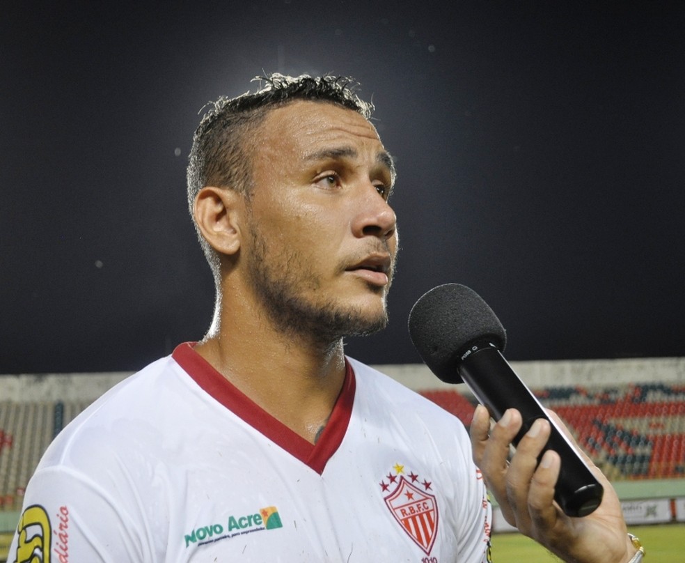 Rafael Tanque vestiu a camisa do Rio Branco em 2016 (Foto: Duaine Rodrigues)