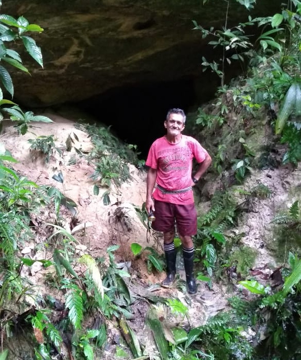 Edson Cavalcante diz que achou caverna há mais ou menos 15 anos enquanto caçava  — Foto: Edson Cavalcante/Arquivo pessoal 