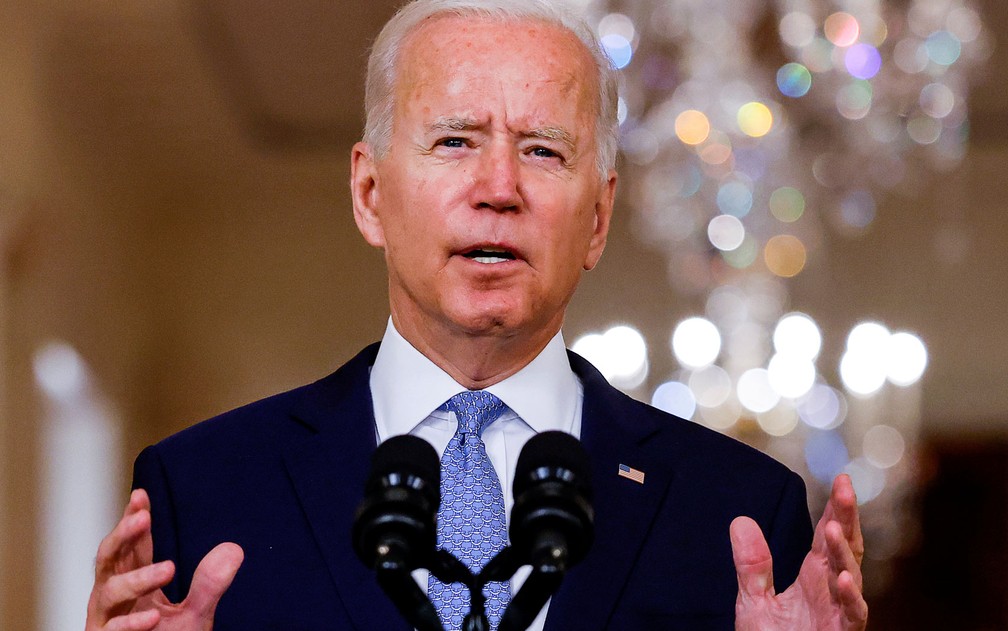 O presidente dos EUA, Joe Biden, durante pronunciamento sobre o encerramento da retirada do Afeganistão, na Casa Branca, na terça-feira (31) — Foto: Reuters/Carlos Barria 
