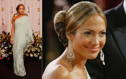Jennifer Lopez escolheu um look clássico para a 75ª cerimônia. Em 2003, ela usou um vestido Marchesa super elegante.