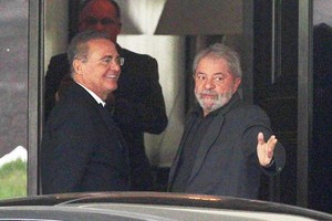 O presidente do Senado, Renan Calheiros (PMDB-AL) se reúne com o ex-presidente Lula em Brasília