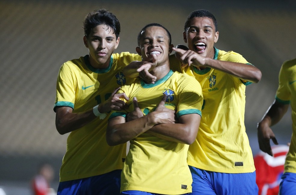 Joia do Corinthians, Pedro volta da seleção sub-17 como destaque e sonha com estreia em 2023