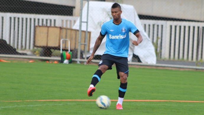 Walace tem papo com Roger e treino especial; Schuster trabalha pela 1ª vez