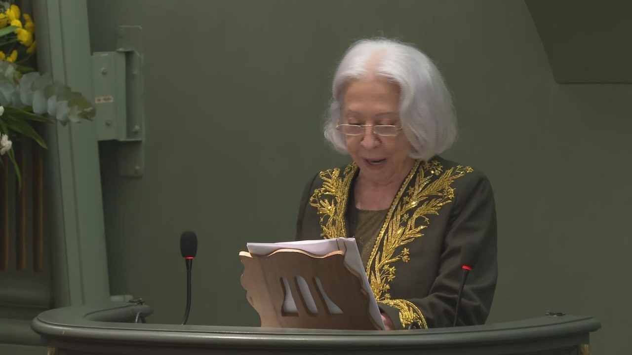 Fernanda Montenegro toma posse como 'imortal' da Academia Brasileira de Letras