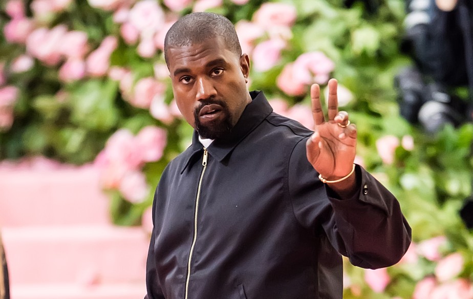 Kanye West usou Instagram para afirmar que suas músicas não estão à venda