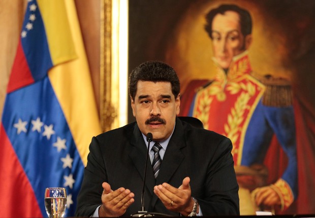 O presidente venezuelano Nicolás Maduro anuncia um pacote de medidas econômicas, que inclui uma desvalorização de 63% do bolivar, a moeda nacional (Foto: Prensa Miraflores/EFE)