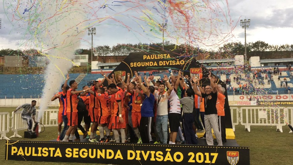 Este foi o primeiro título da história do estádio Dario Rodrigues Leite (Foto: João Pedro Almeida/GloboEsporte.com)