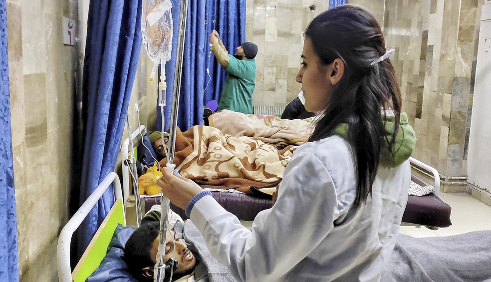 Ataque atribuído ao Estado Islâmico deixa mortos e feridos na Síria — Foto: SANA/AFP