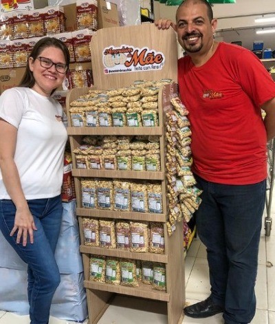 De vendedor informal a fornecedor: casal muda de vida com receitas de amendoim em Maceió