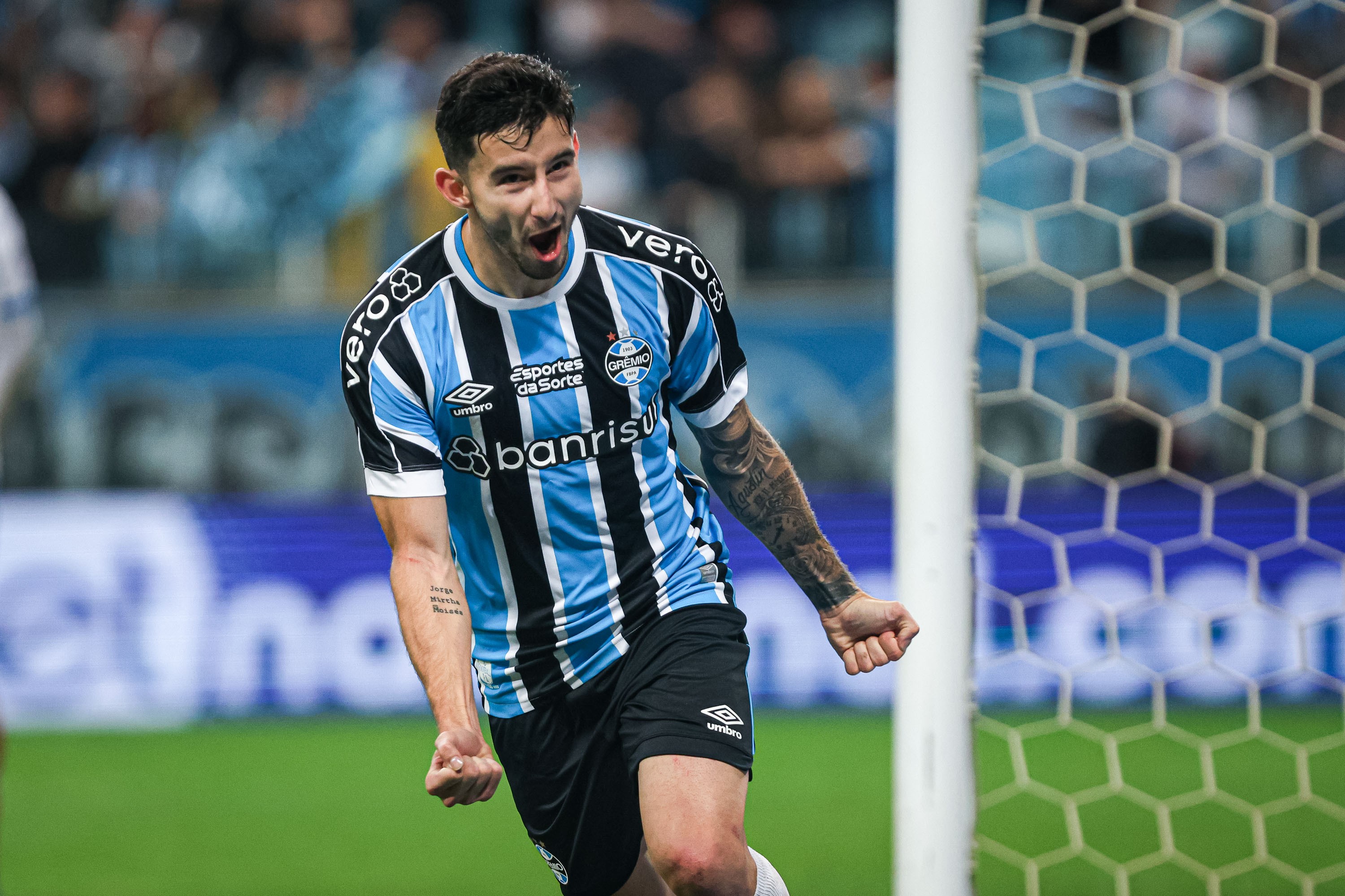 Líder em desarmes, Villasanti volta ao Grêmio em alta e pode ser trunfo de Renato no Gre-Nal