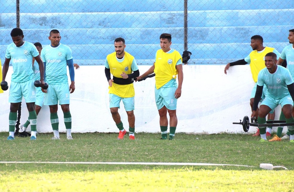 Jogadores do Nacional de Patos em um dos treinos da pr�-temporada � Foto: Joab Medeiros / Nacional de Patos