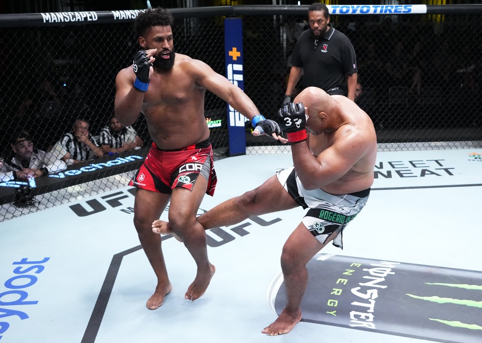 Marcos Pezão venceu Waldo Cortes-Acosta por decisão unânime — Foto: Jeff Bottari/Getty Images