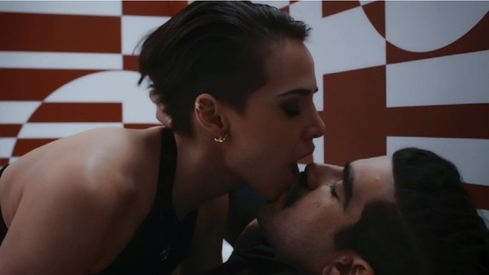 Letícia Colin revela como foram feitas cenas de sexo com Caio Castro