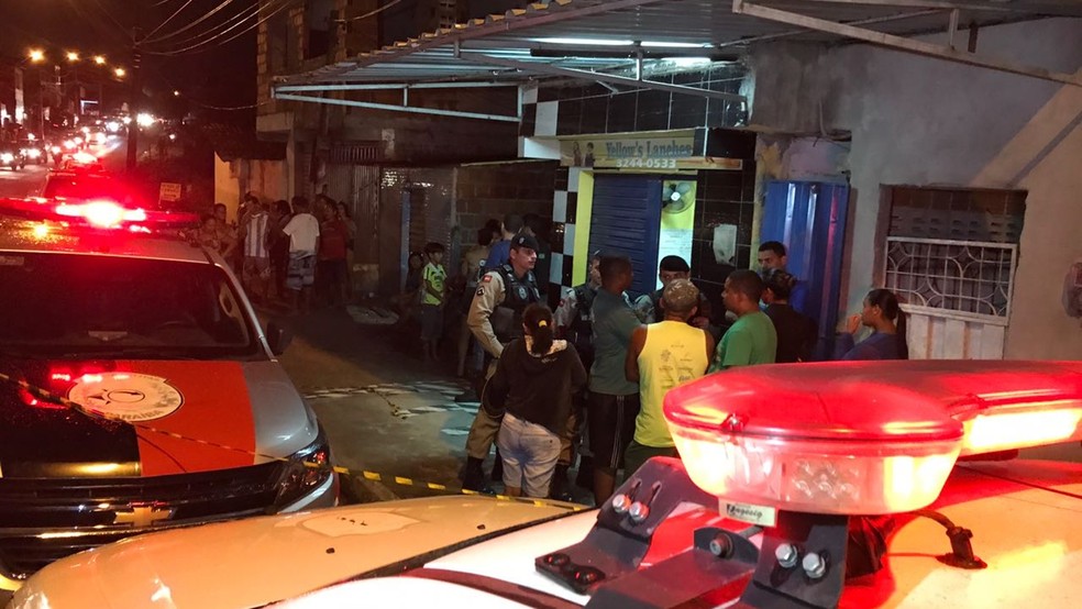 Dona de lanchonete foi atingida por tiro de raspão, em João Pessoa (Foto: Walter Paparazzo/G1)