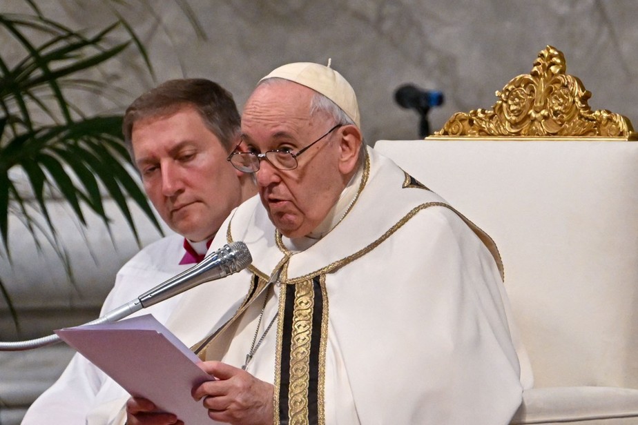 Papa Francisco, fotografado durante missa no Vaticano