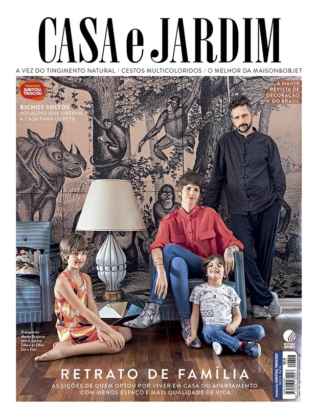 O arquiteto Marko Brajovic e sua família (Foto: Lufe Gomes / Editora Globo | Produção Bruna Pereira | Realização Maria Beatriz Gonçalves)