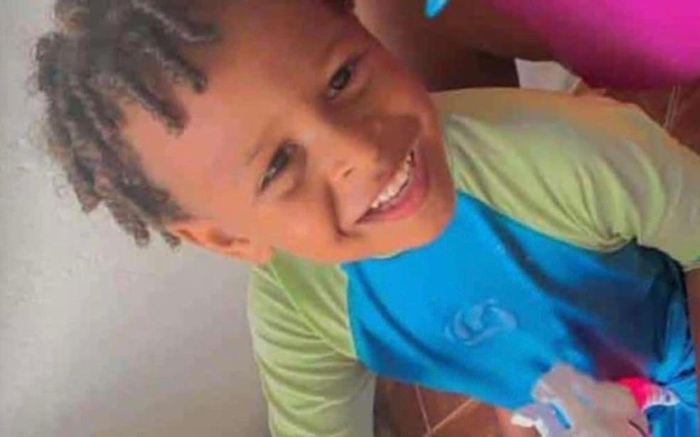 Menino de 4 anos morre aps se afogar em praia do sul da Bahia — Foto: Arquivo Pessoal