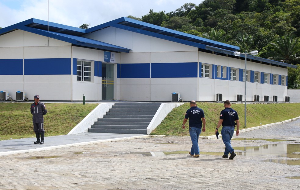 Homem foi preso na delegacia de Itaparica, após prestar queixa sobre desaparecimento da mulher — Foto: Divulgação/SSP-BA