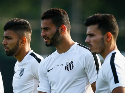 Gabriel, Thiago Maia e Zeca - Santos (Foto: Ricardo Saibun / Santos FC)