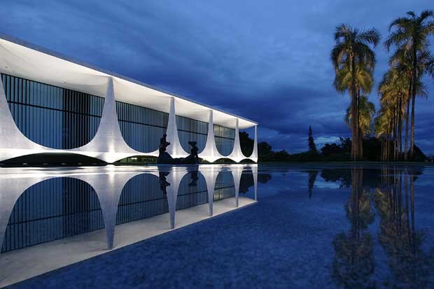 Palácio da Alvorada - Oscar Niemeyer (Foto: Reprodução)