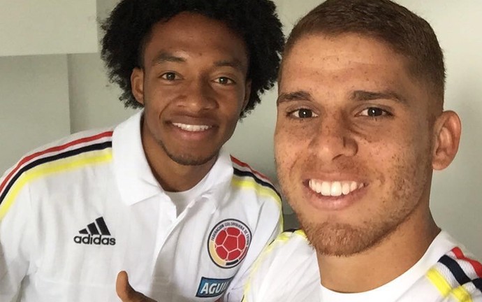 Cuéllar ao lado de Cuadrado, ambos da seleção colombiano (Foto: Divulgação) Cuéllar ao lado de Cuadrado, ambos da seleção colombiano (Foto: Divulgação)