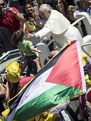Papa Francisco canoniza duas palestinas (Foto: Agência EFE)