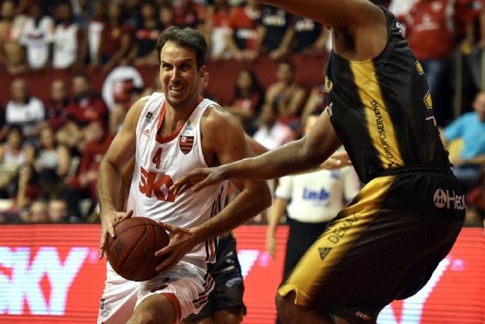 Finalista do NBB, Marcelinho lidera lista de indicados a Melhor Sexto Homem